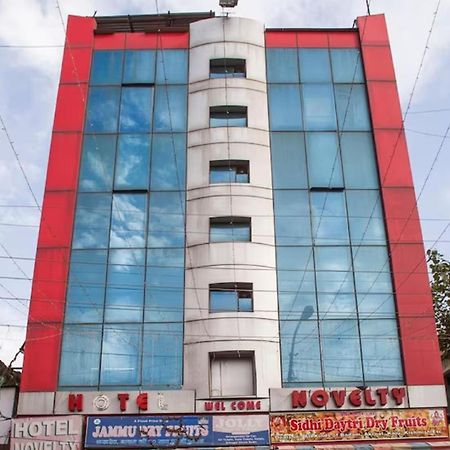 Hotel Novelty Jammu Esterno foto